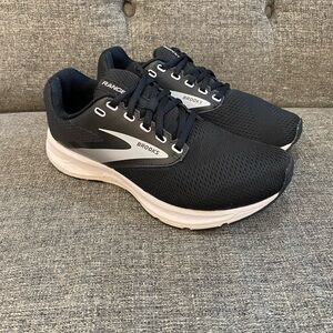Brooks RANGE Running Sneakers Women’s Size 6.5